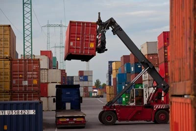Profi KFZ Ortung - Durch Blackbox sicherer Exporthandel